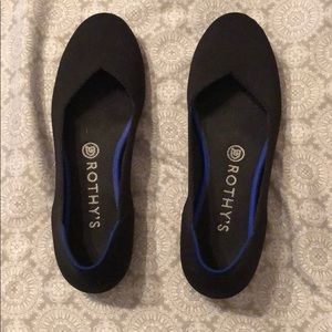 Black round toe flats size 8